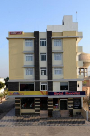 Отель Hotel Heeralal  Чаукунти Мохолла